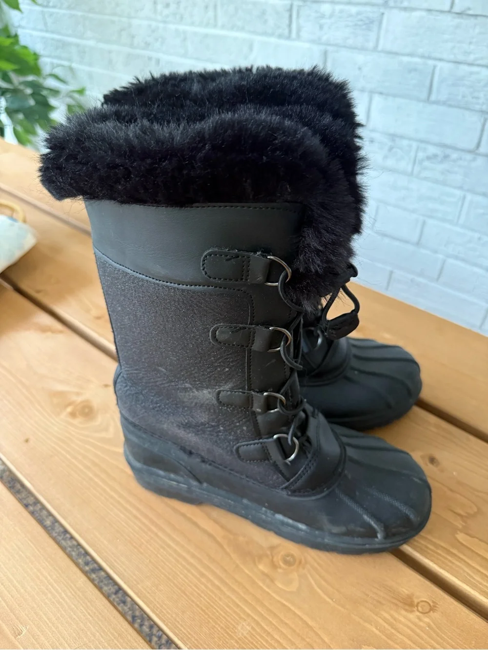 Cat & Jack Black Fur-Trim Winter Girls Snow Boots Size 3